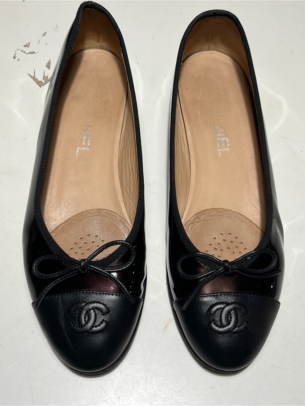 CHANEL Black Patent Leather Cap-Toe Bow Ballet Flats